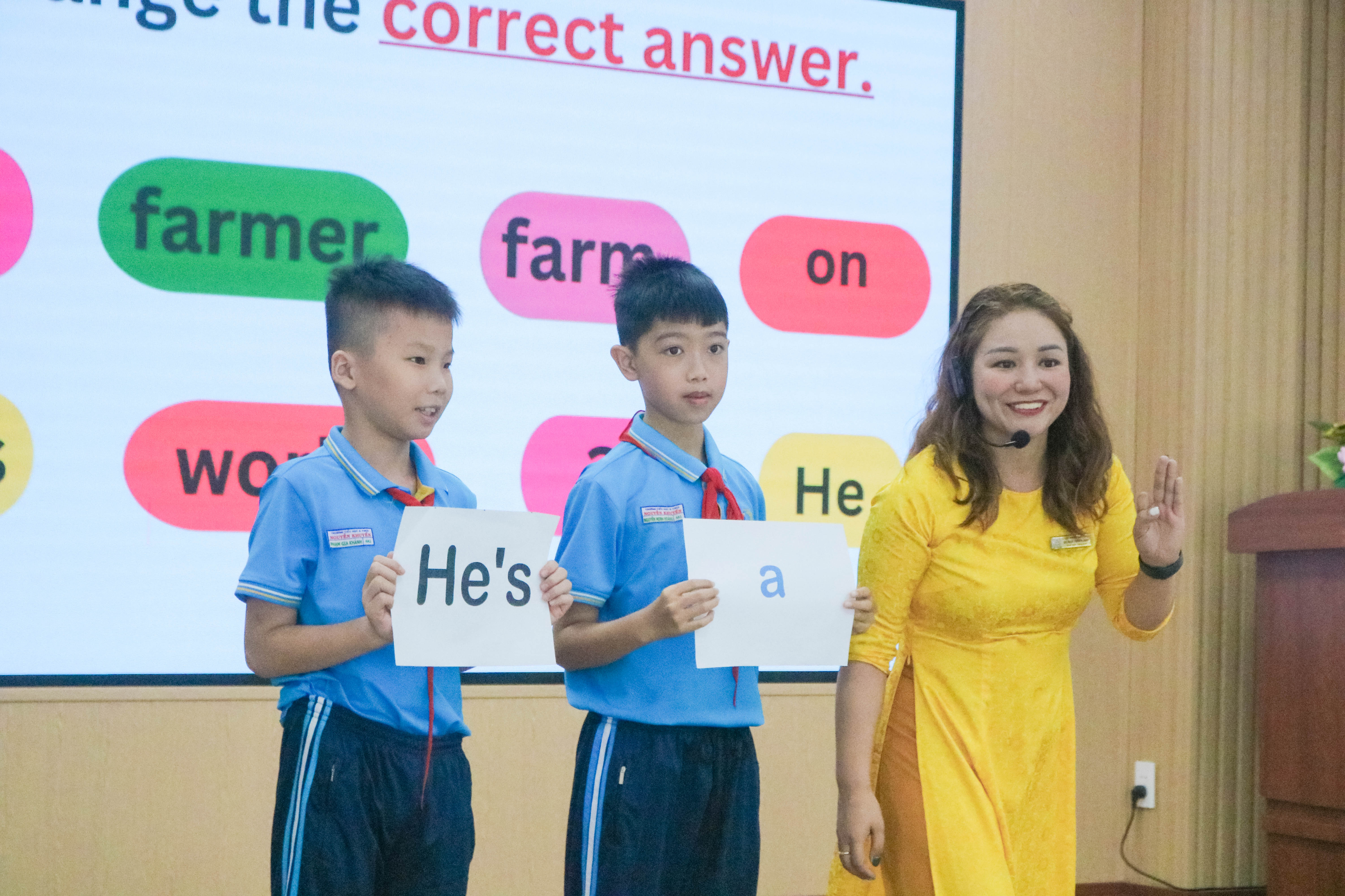 TIẾT HỌC MỞ TIẾNG ANH – CHỦ ĐỀ “JOBS – NGHỀ NGHIỆP”